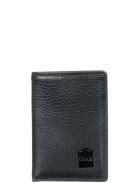Image of Porte-cartes en cuir souple et au toucher délicat.Il dispose de 6 emplacements au format carte de crédit complété par une pochette amovible de huit vues.Nos photographies sont retouchées. La retouche d'image n'altère en rien les qualités du produit.